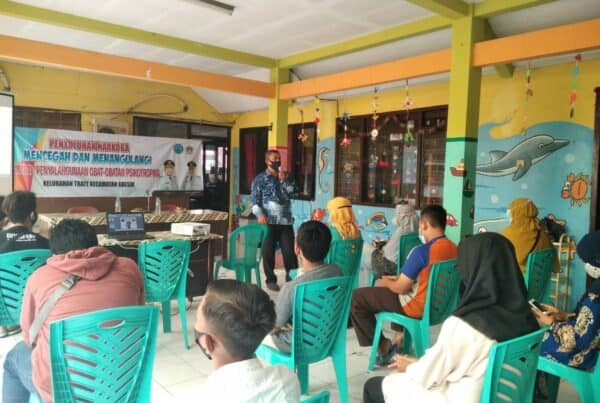 SINERGI BNN KAB GRESIK DENGAN KELURAHAN TRATE KEC.GRESIK PADA GIAT SOSIALISASI P4GN