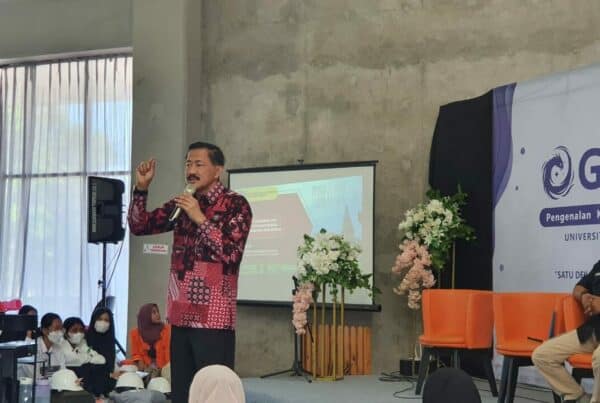 Sosialisasi P4GN dalam PKKMB Universitas Internasional Semen Indonesia Gresik.